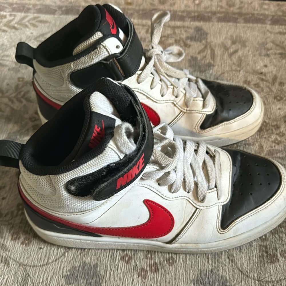 Kids Nike 5.5